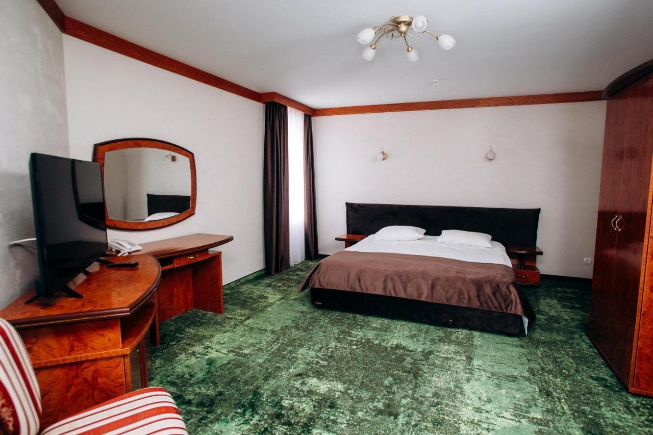 Stanislavsky Hotel Group Jaremcze Zewnętrze zdjęcie